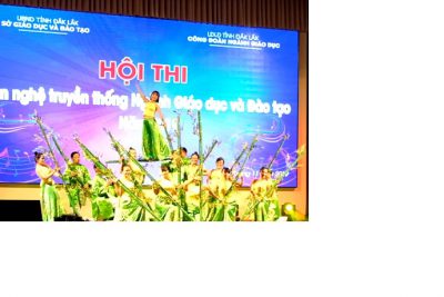 Tiết mục múa “Hồn tre Việt” Tập thể CBGV trường THPT Krông Ana 2019